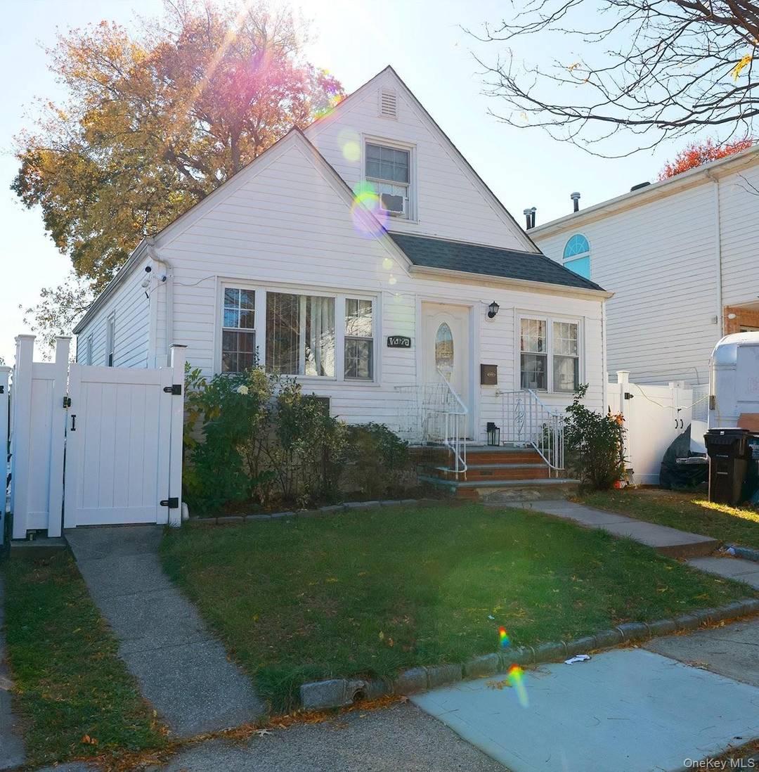 A well maintained single family home nestled on a 40x100 lot in the heart of Whitestone.
