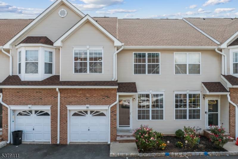 Welcome to 11 Reins in the Countryside development !