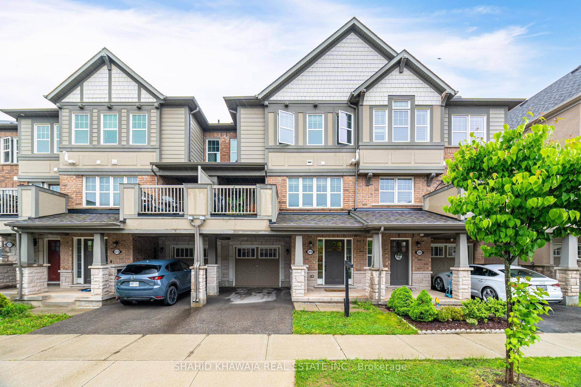 View Virtual Tour Welcome to luxury living in Oakville's prestigious Preserve Community.