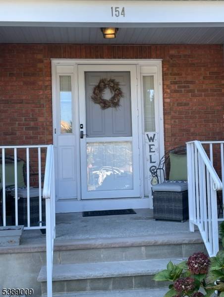 Spacious Town Home in private Madison Estates.