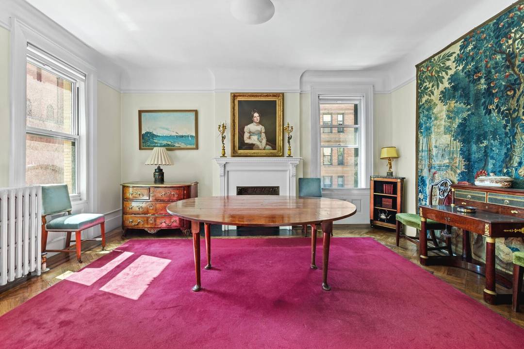 Welcome to 27 East 95th Street, a refined and spacious three bedroom, two bathroom residence perfectly located in the heart of Carnegie Hill, just off Fifth Avenue and moments from ...