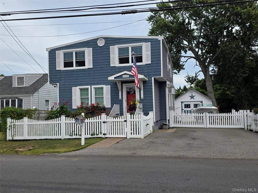 Enjoy this very unique multi level 2 over 2 home with French door entry foyer leading into cozy Living room, Kitchen with stainless steel appliances, propane gas stove, microwave, dishwasher, ...