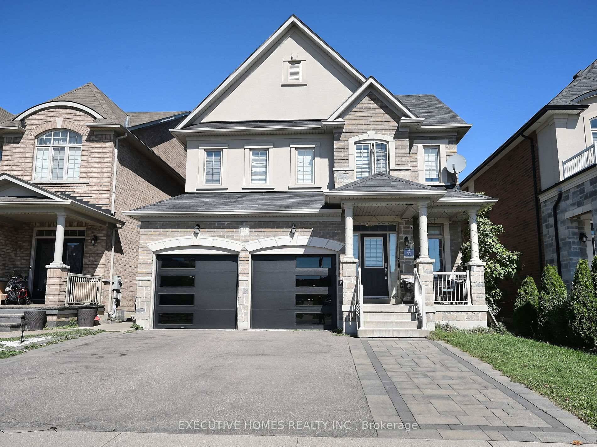 Stunning Detached Home in a Ravine Setting Apple Valley Way This exceptional detached home, situated on a premium ravine and walkout lot, features a legal dwelling unit walkout basement and ...
