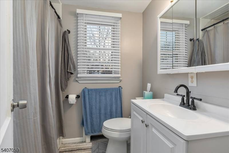 Welcome to this lovely two bedroom, one bath in Springtop Condominiums located in highly desirable Springfield.