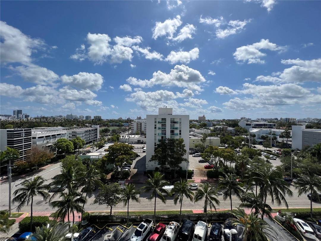 Stunning 1 bedroom, 1 bathroom condo featuring chic, modern design in the heart of South Beach !