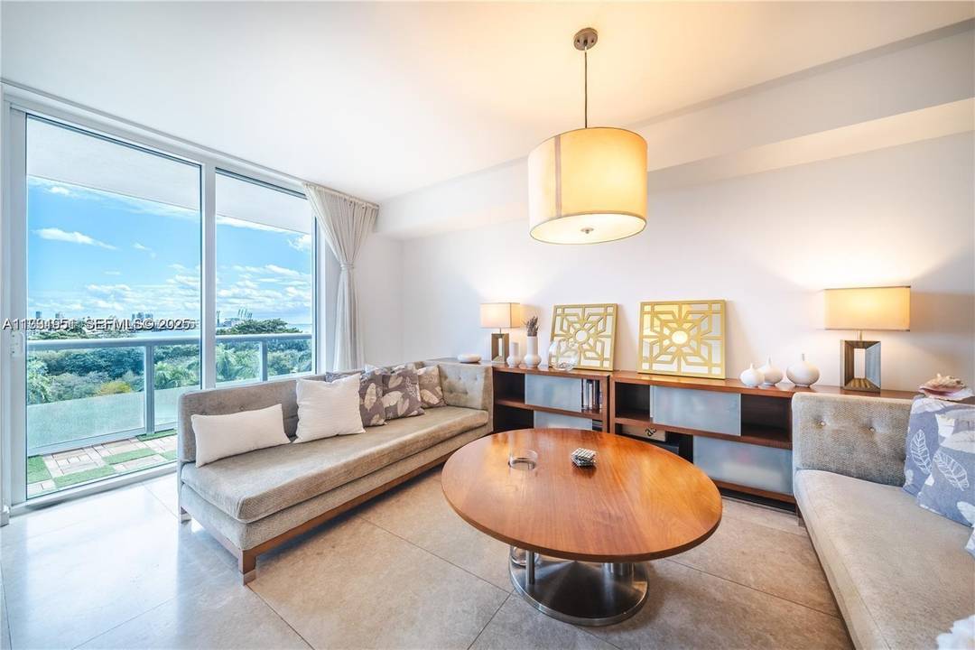 Turnkey Park Suite Corner Unit Fully Furnished and Ready for Immediate Occupancy !