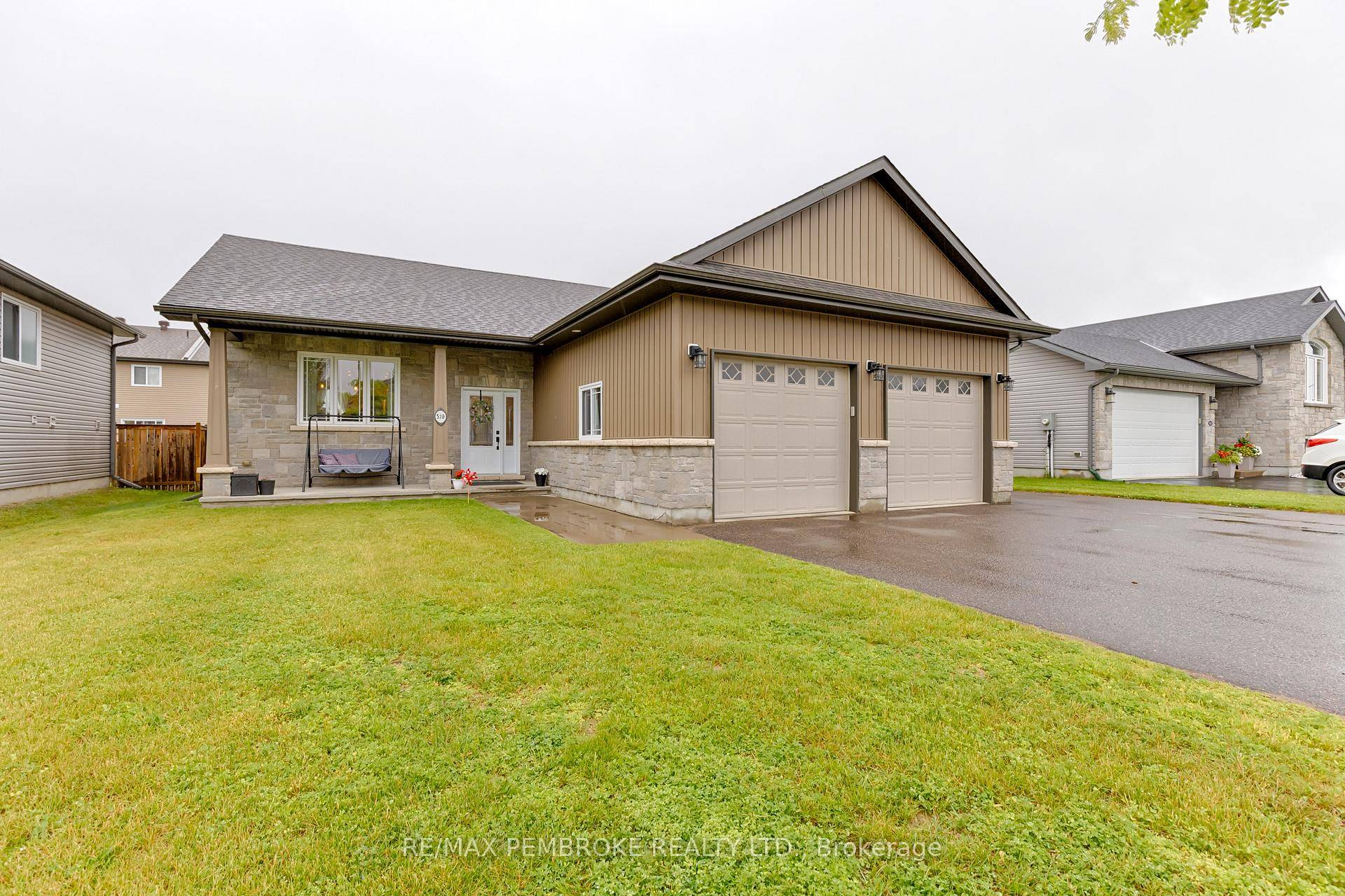 Executive 5 Bedroom Home for Lease Available September 1, 2025.