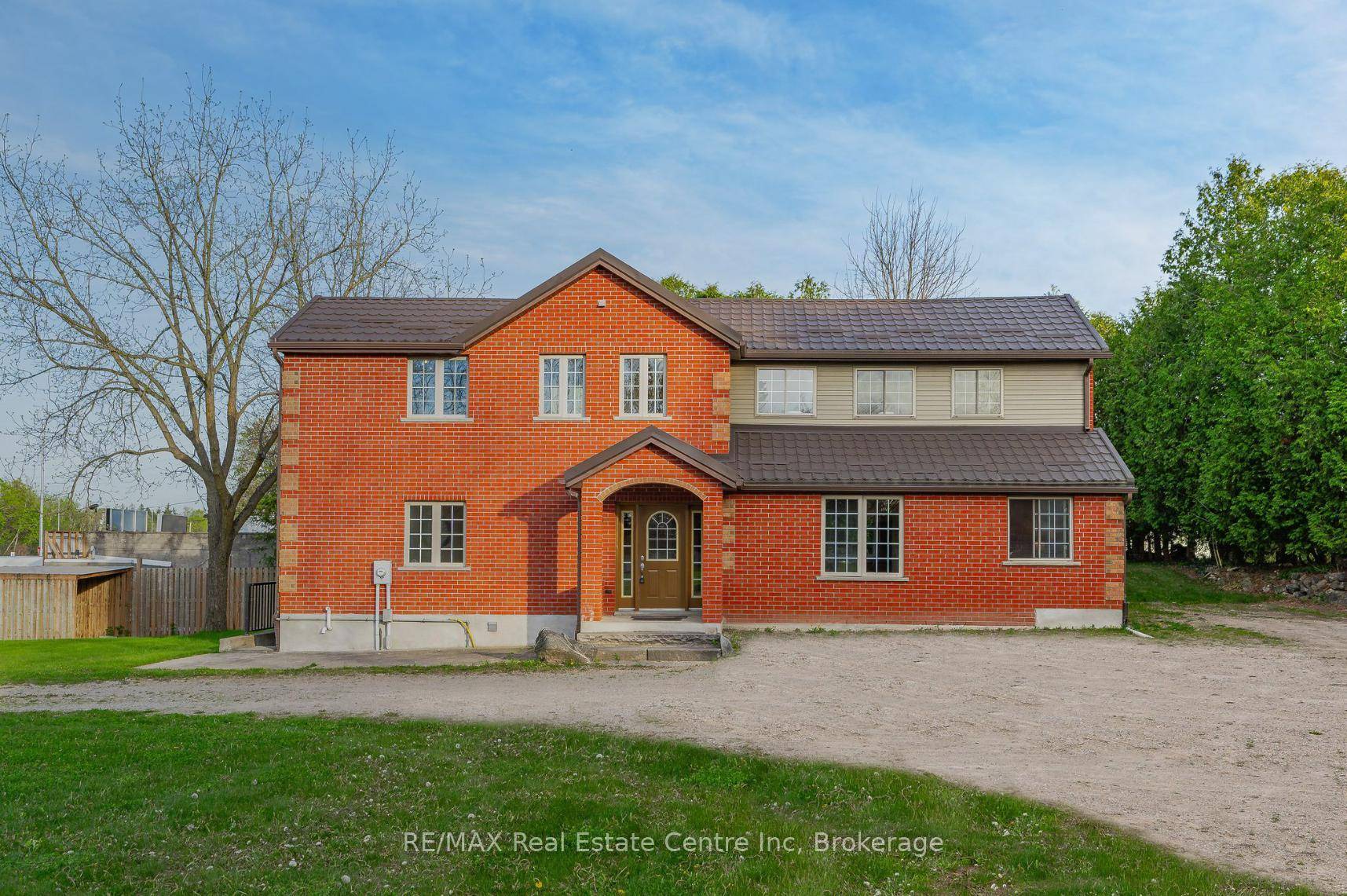4 Brock Rd N is stunning 4 bdrm CMU zoned home set on sprawling 0.