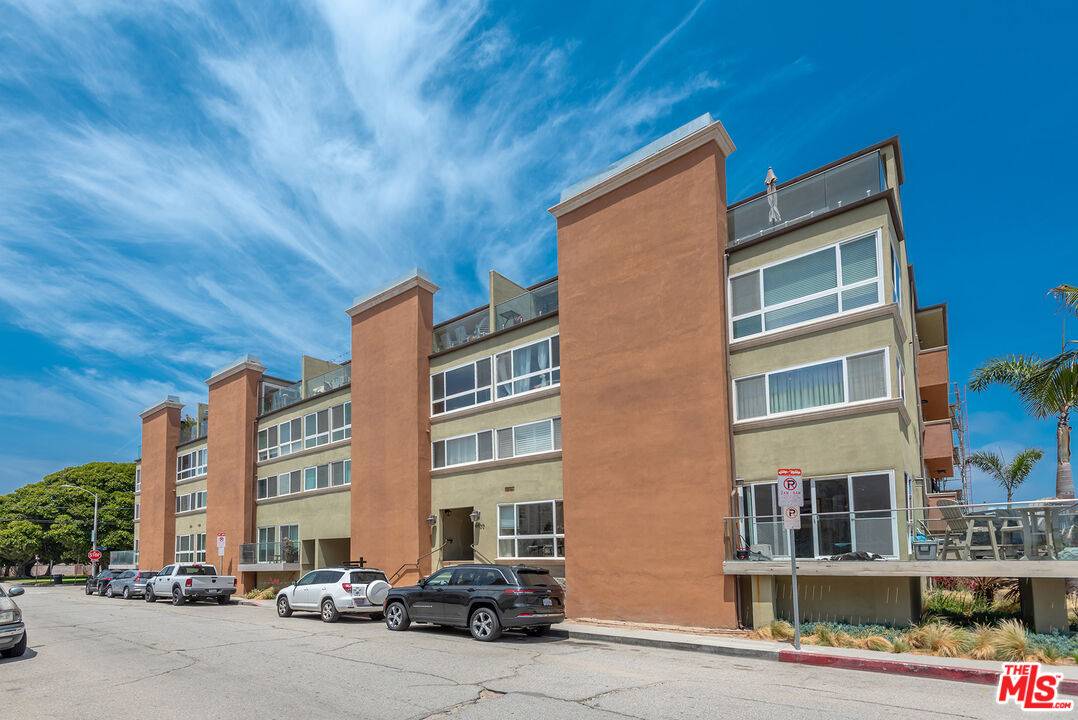 6400   Pacific Ave 2BR La