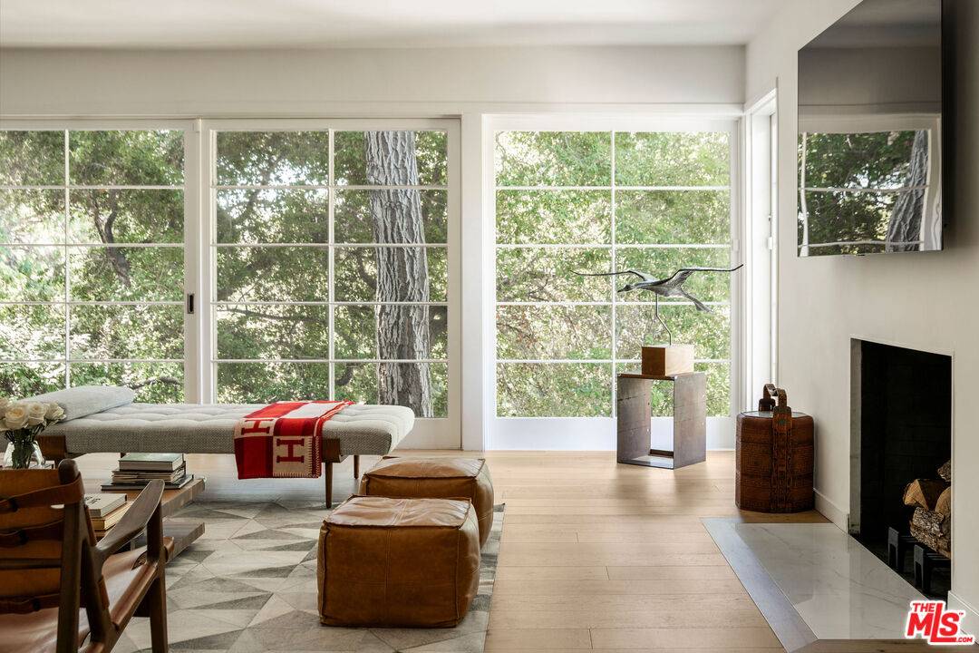 2410  Nichols Canyon Rd 4BR Hollywood Hills East La