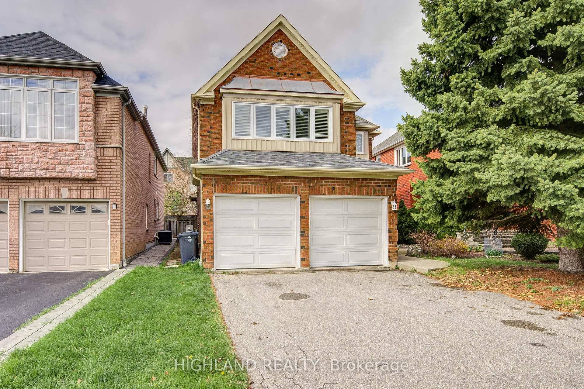 Stunning Beautiful 3 1 Bedroom 4 Bath Detached Home Located In The Highly Demanding Central Erin Mills Area.