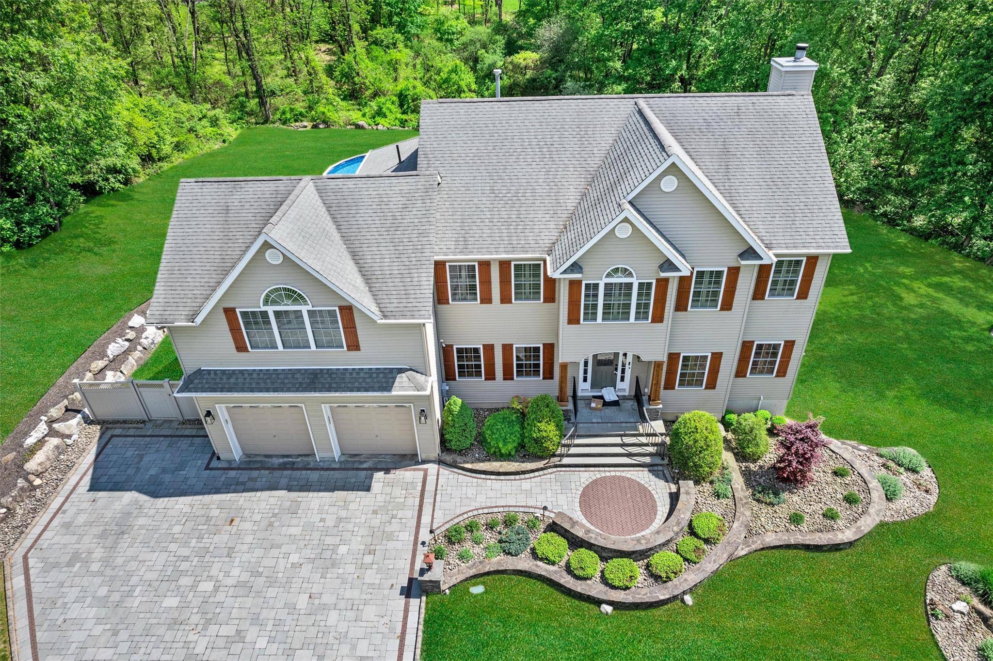 Where Timeless Elegance Meets Everyday Versatility A Warwick Estate Like No Other !