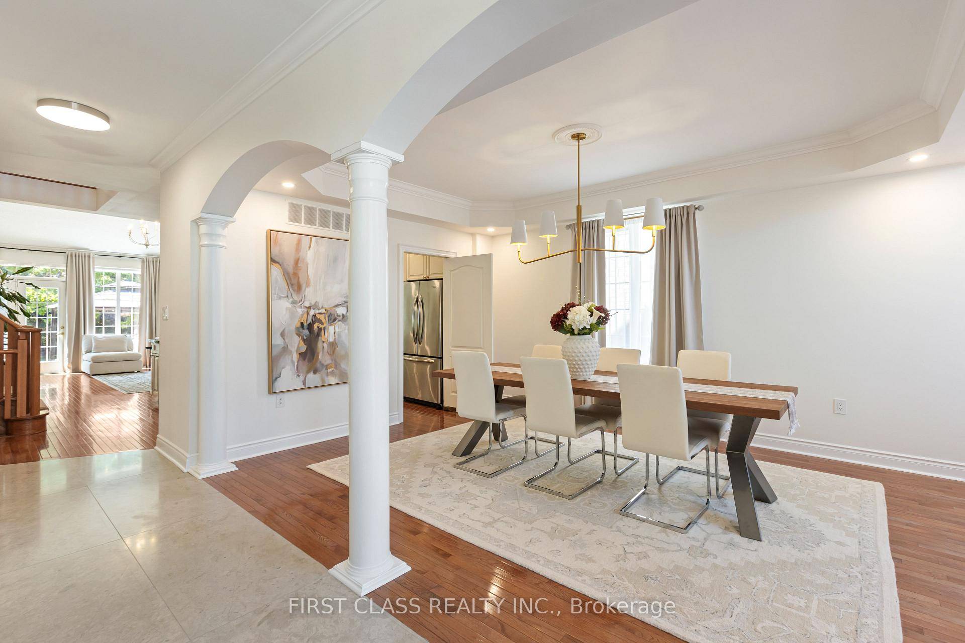 A Home That Blends Luxury, Comfort amp ; Opportunity !
