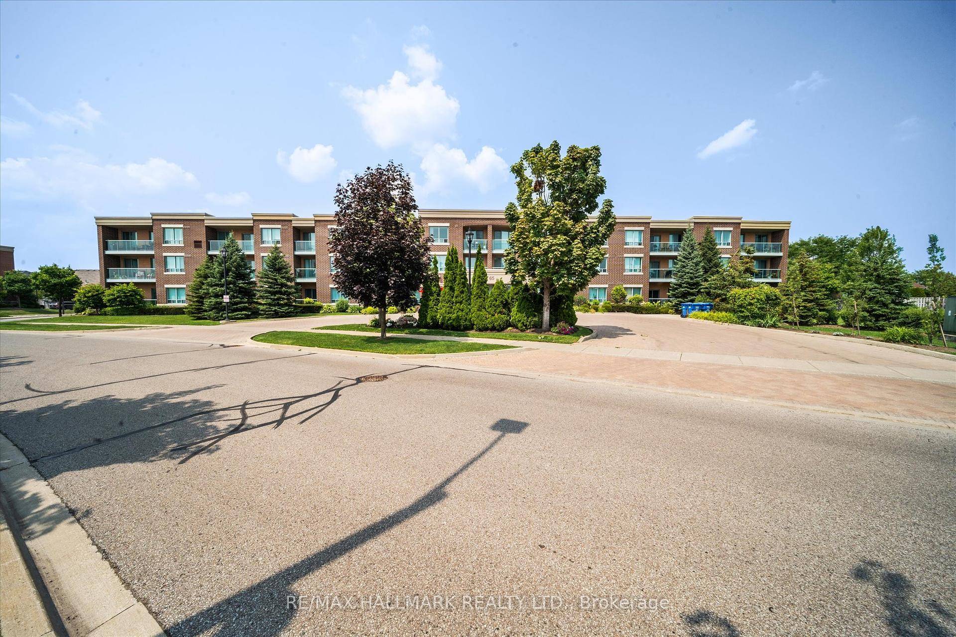 Welcome to an exceptional opportunity in the coveted Rosedale Village a private, gated, adult living community designed for those seeking an active, carefree lifestyle.
