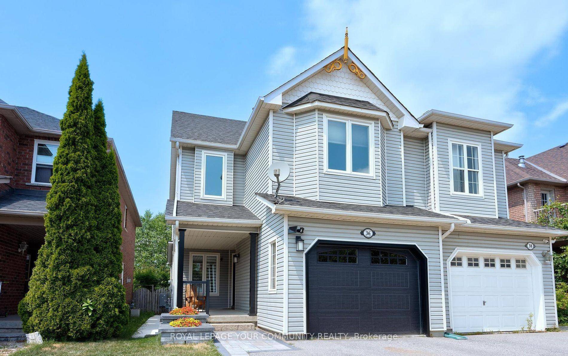 Beautiful a full in law suite nestled on a quiet crescent in the highly sought after Oak Ridges Lake Wilcox community.