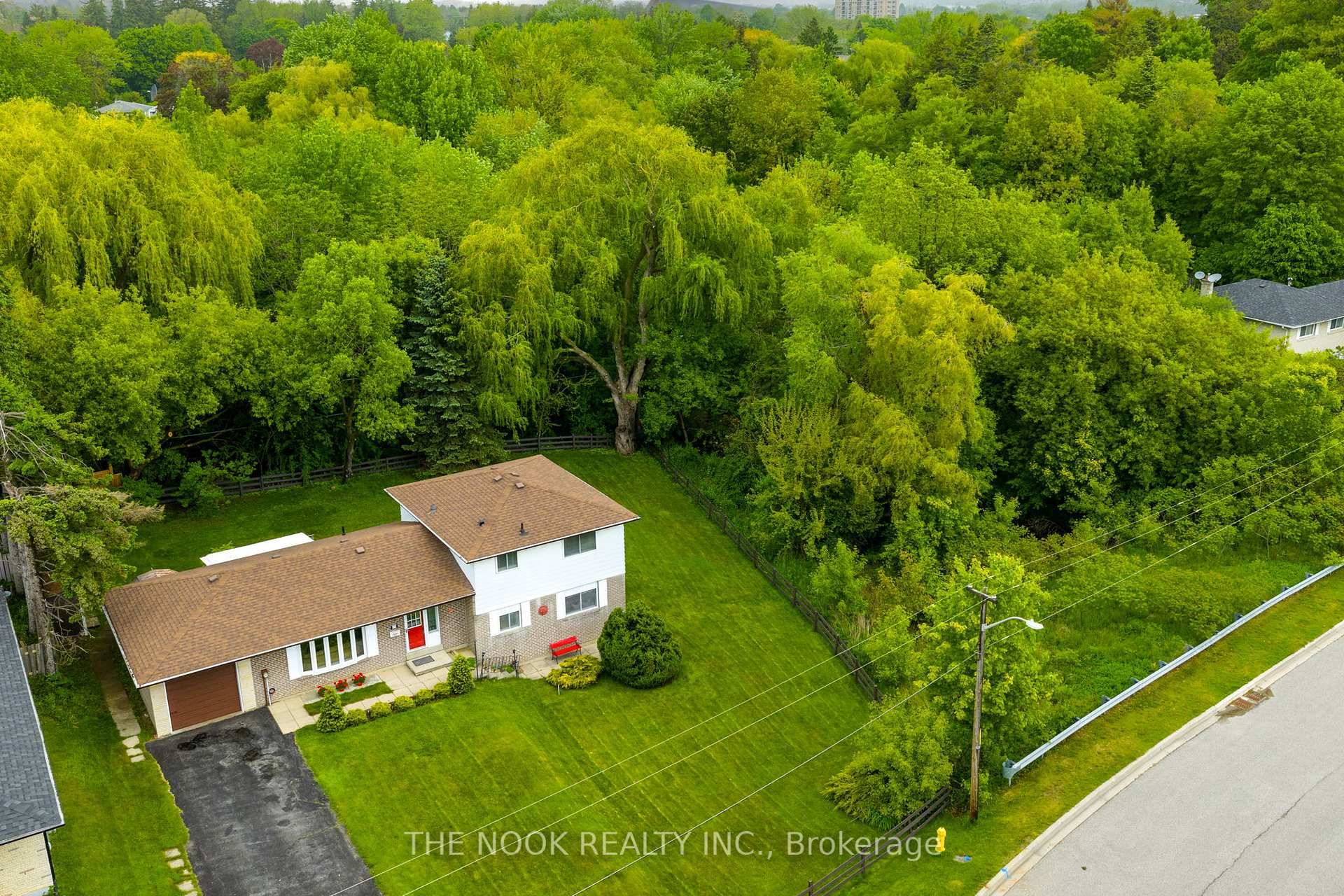Welcome to 14 Carwin Crescent in Ajax within the sought after Pickering Village community.