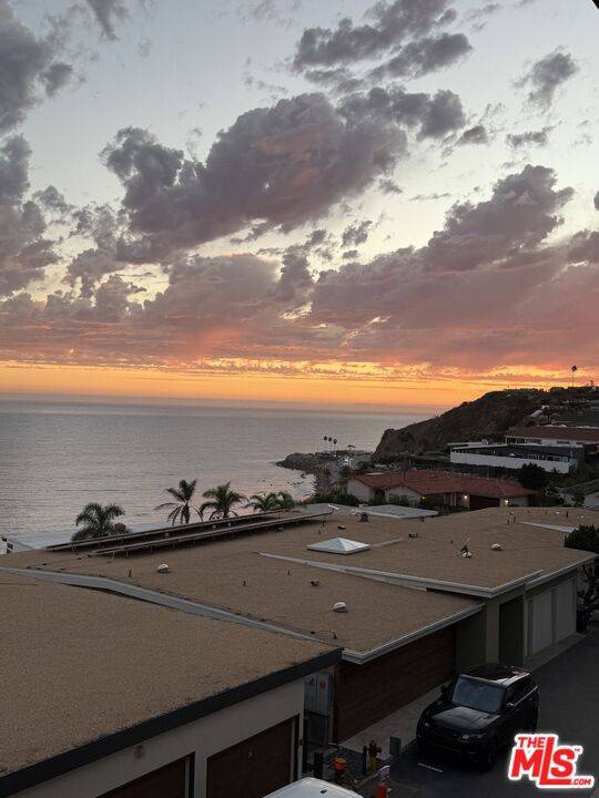 18079 Coastline Dr 2BR Malibu La