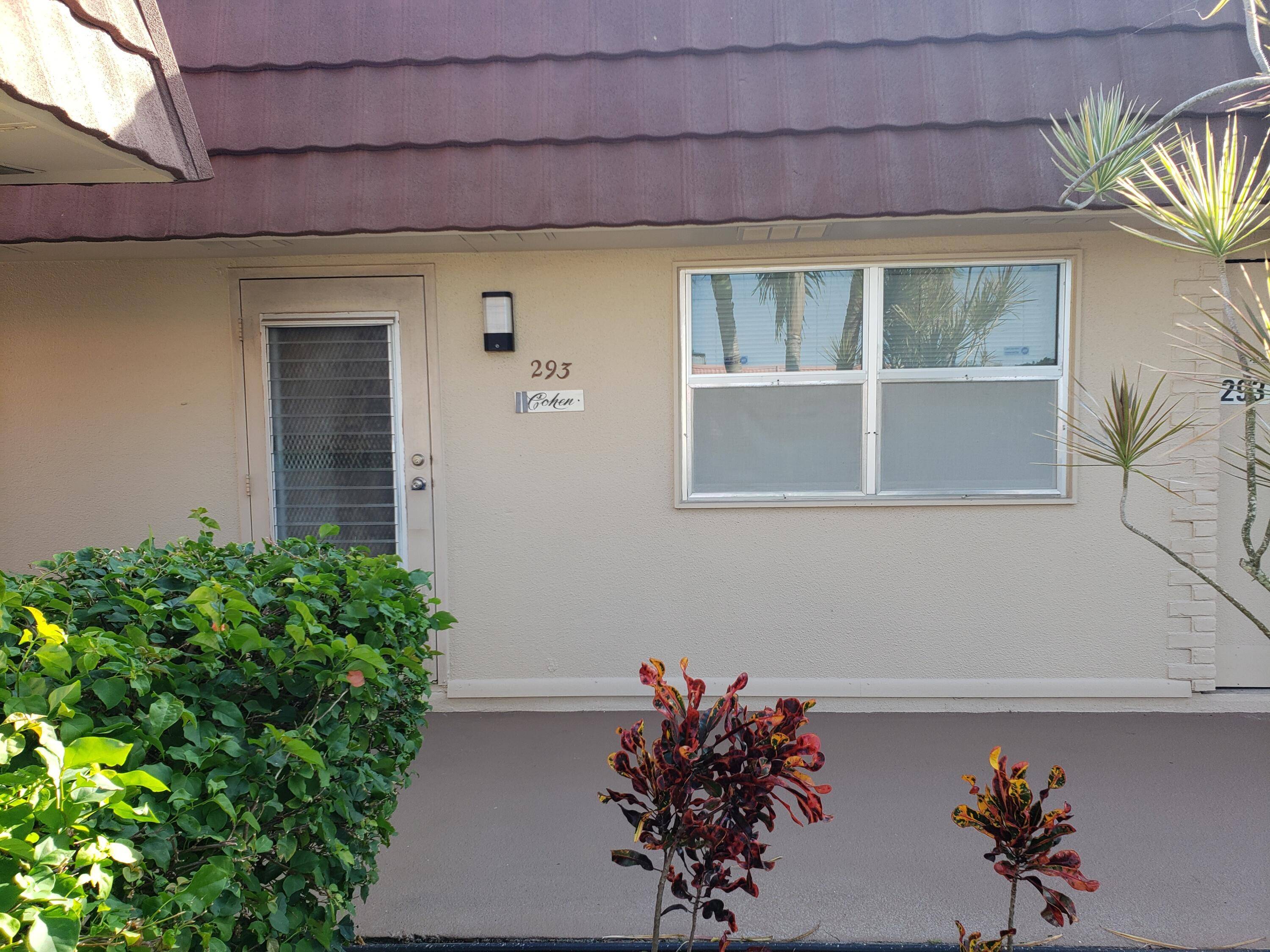 Single Story Villa no upstairs neighbor in the Seville section of Kings Point Close to the Main Club House.