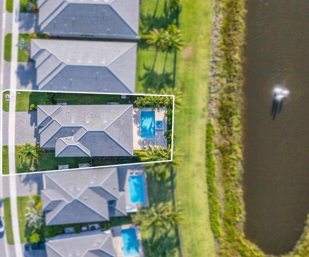 Fully furnished, this stunning Honolulu model showcases exquisite built ins and woodwork throughout.