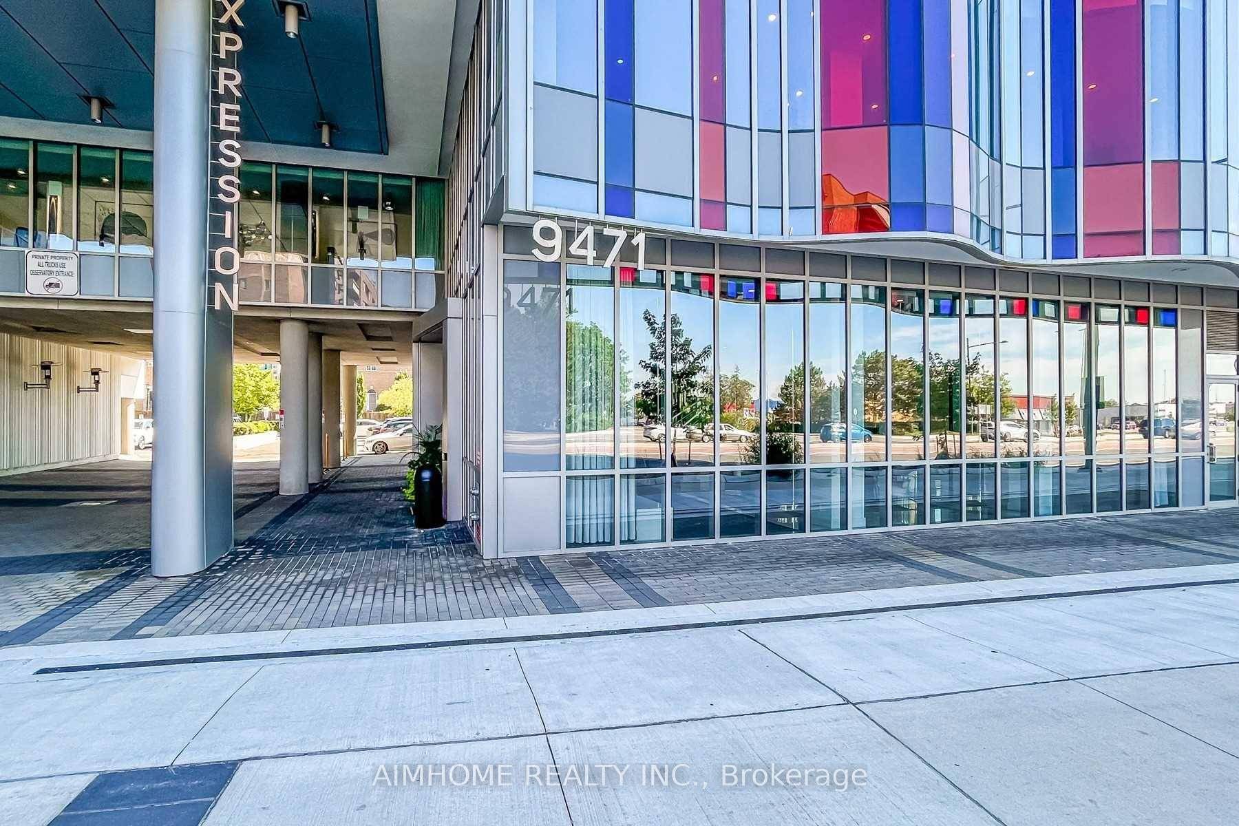 Bright amp ; Beautiful South East Corner Unit 2 Bedrooms amp ; 2 Bathrooms I Parking amp ; 1 Locker 9 FT Smooth Ceilings Throughout With Pot Lights amp ; ...