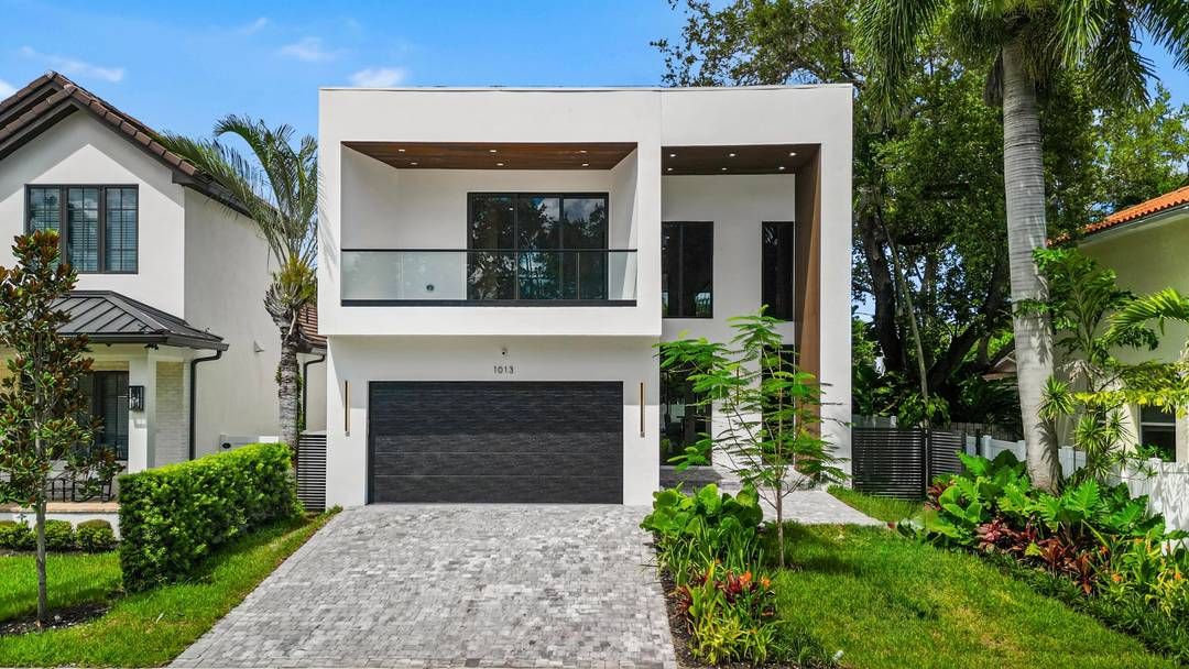 A Private Rio Vista Retreat Brand New Luxury Home August 2025 CompletionStep into a residence unlike any other, where an open, flowing layout meets soaring 25 ft ceilings walls of ...
