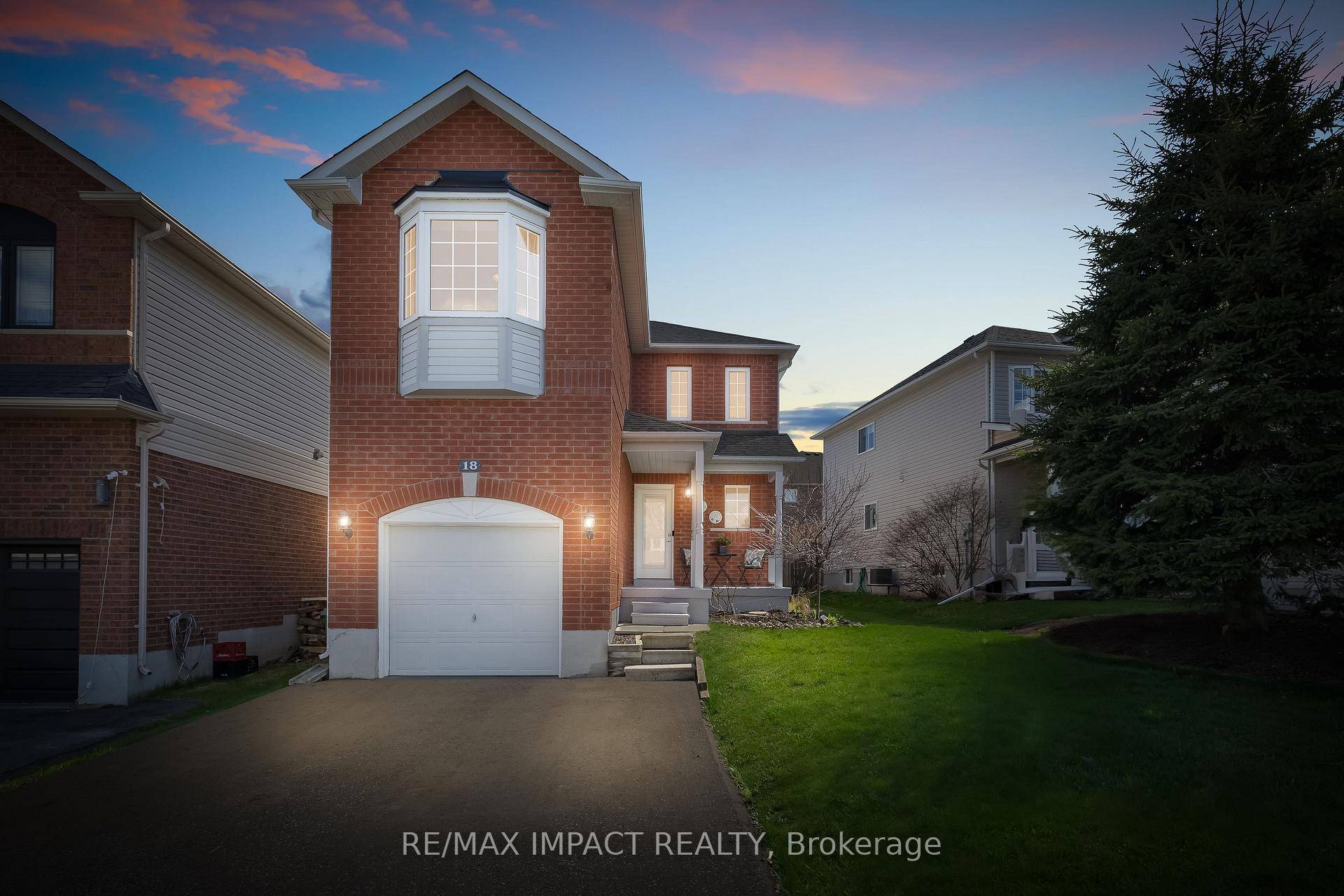Welcome to this stunning 3 bedroom, 3 bathroom home located in one of Port Perry's most desirable neighbourhoods.
