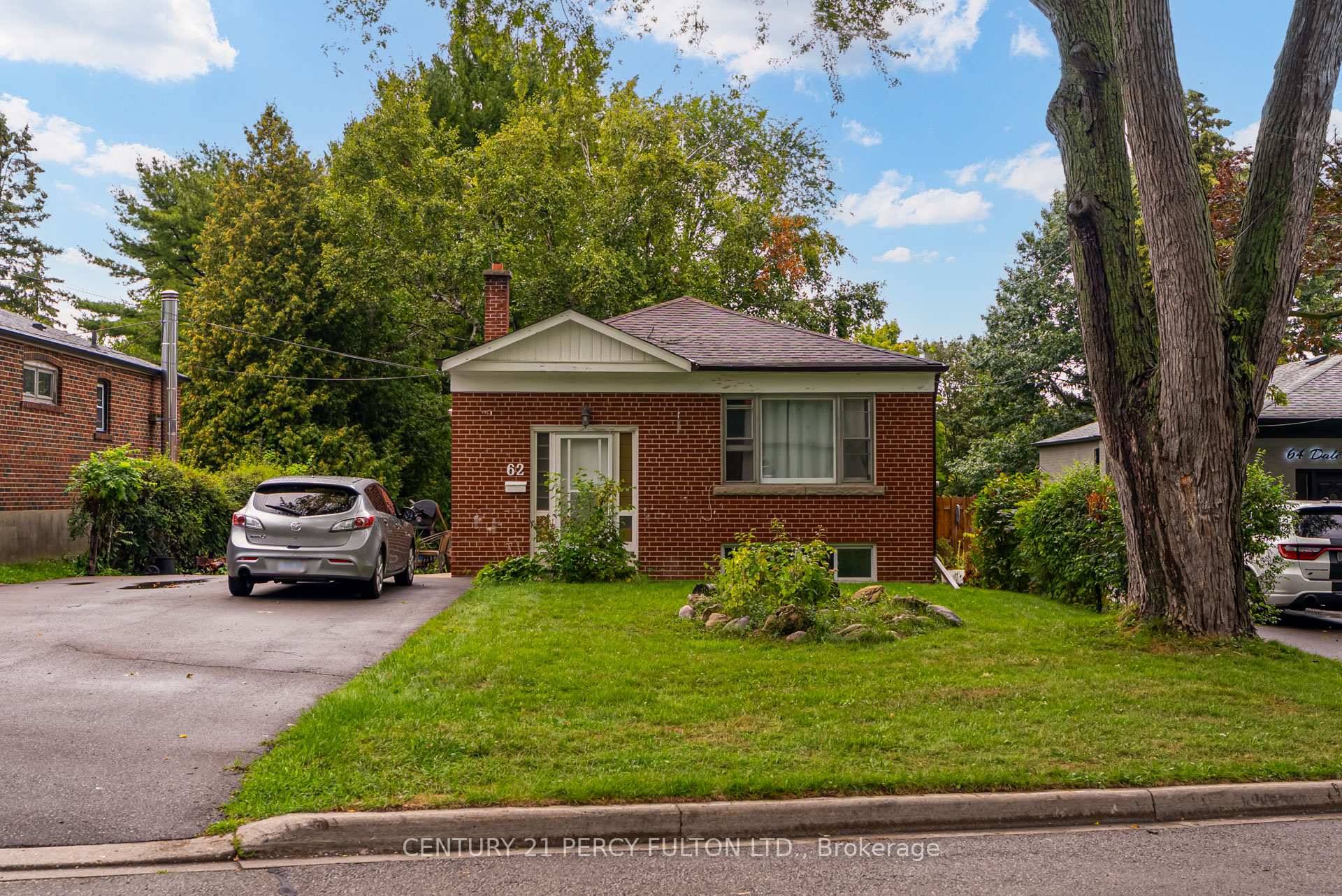 Welcome to 62 Dale Ave, nestled in a quiet, family friendly Scarborough community.