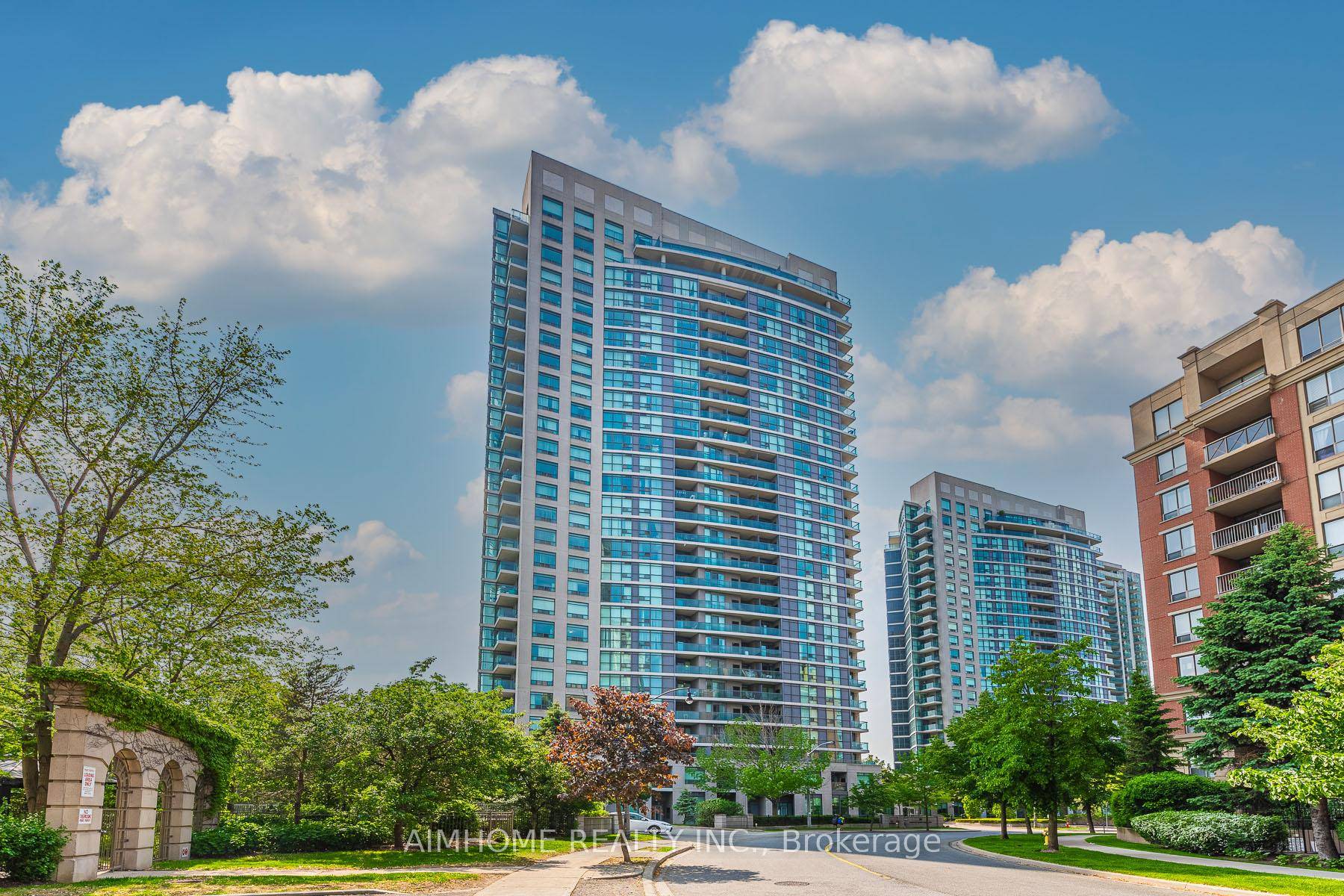 Bright amp ; Spacious 2 Bedroom Den Condo In High Demand Location.