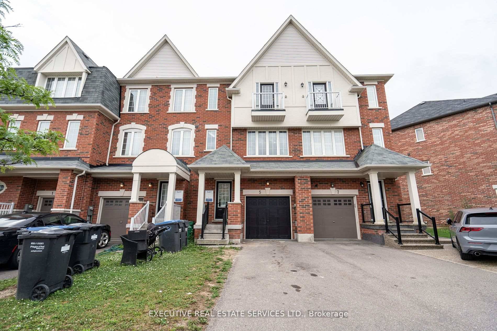 Welcome to 5 Sprucewood Road !