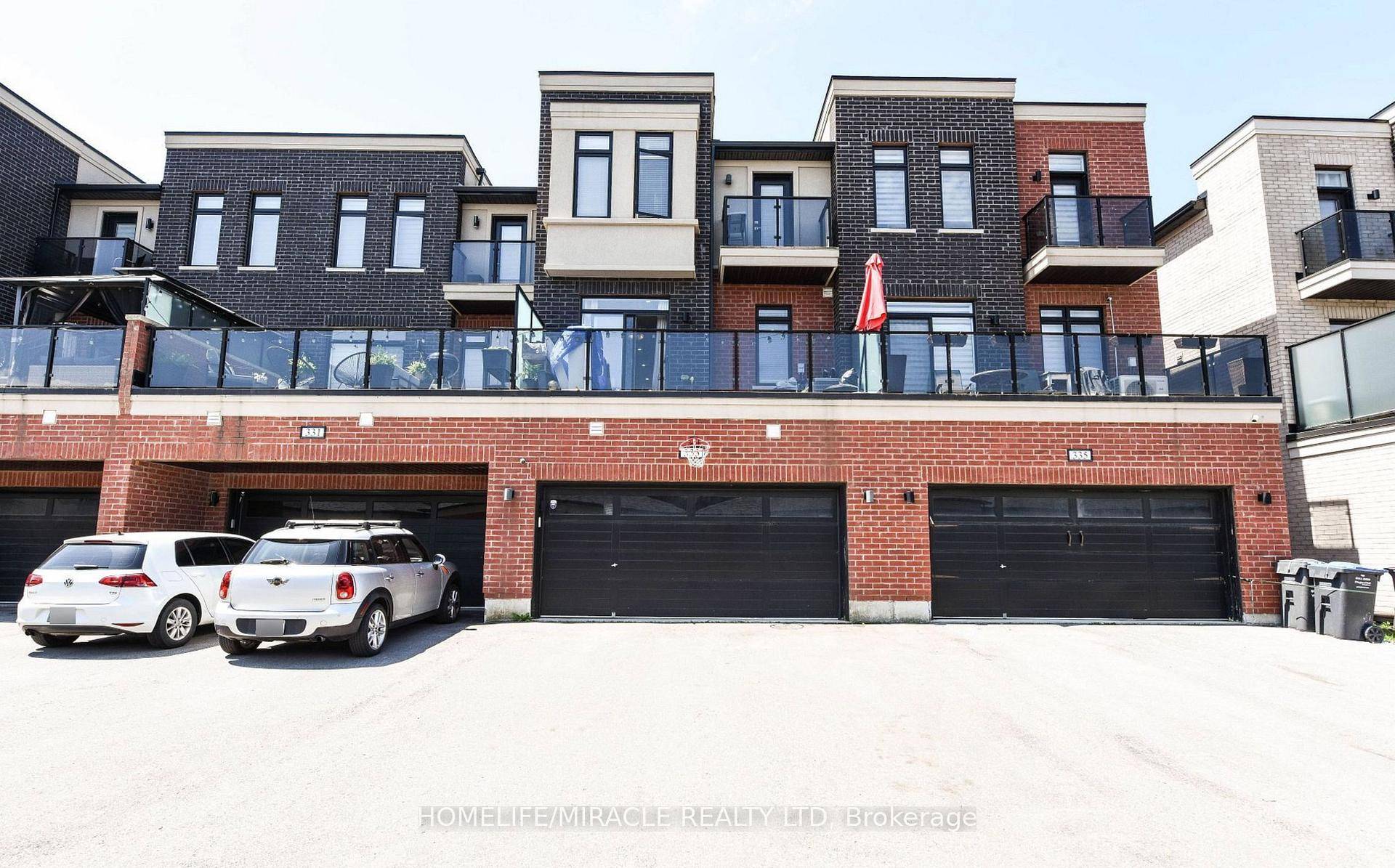 Discover a stunning 4 bedroom, 4 bathroom luxury townhome nestled in a sought after Brampton neighborhood.