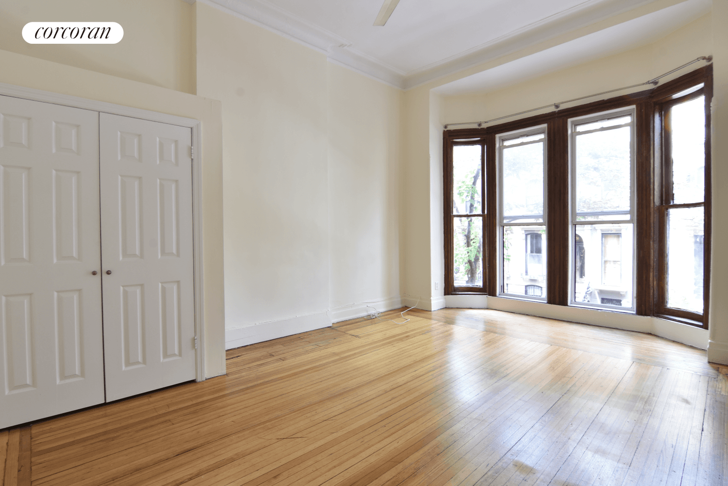 170 State Street 2DOne bedroom apartment for rent in Brooklyn Heights.