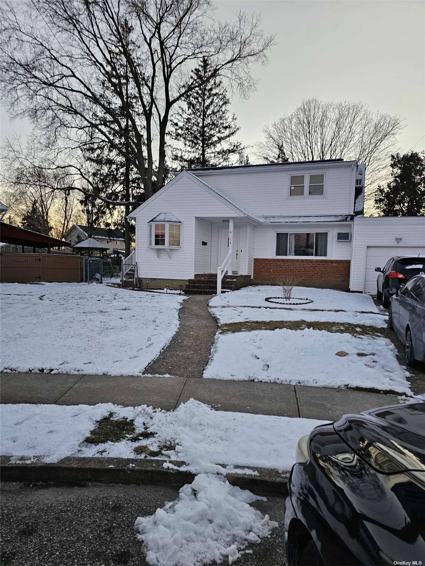 4 Bedrooms Expanded Cape on a cul de sac, LR Dr, Eik, Fireplace in Living Room, 2 Full Baths, Finished Basement.