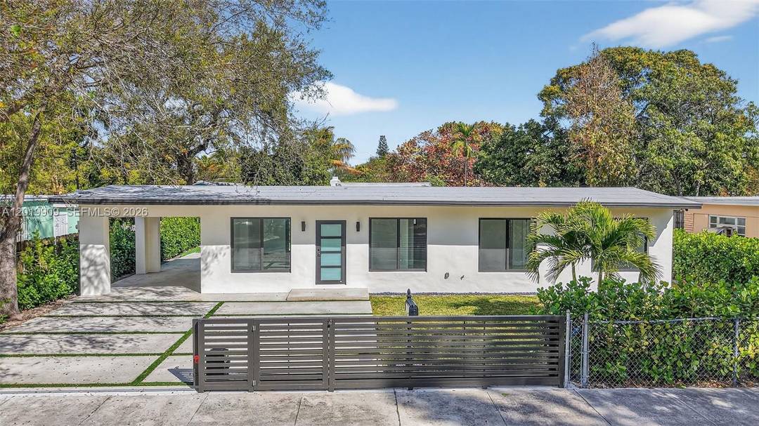 Exceptional opportunity to own a centrally located property in the rapidly growing Miami area.