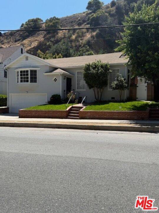 2515   Canyon Dr 3BR Hollywood Hills East La