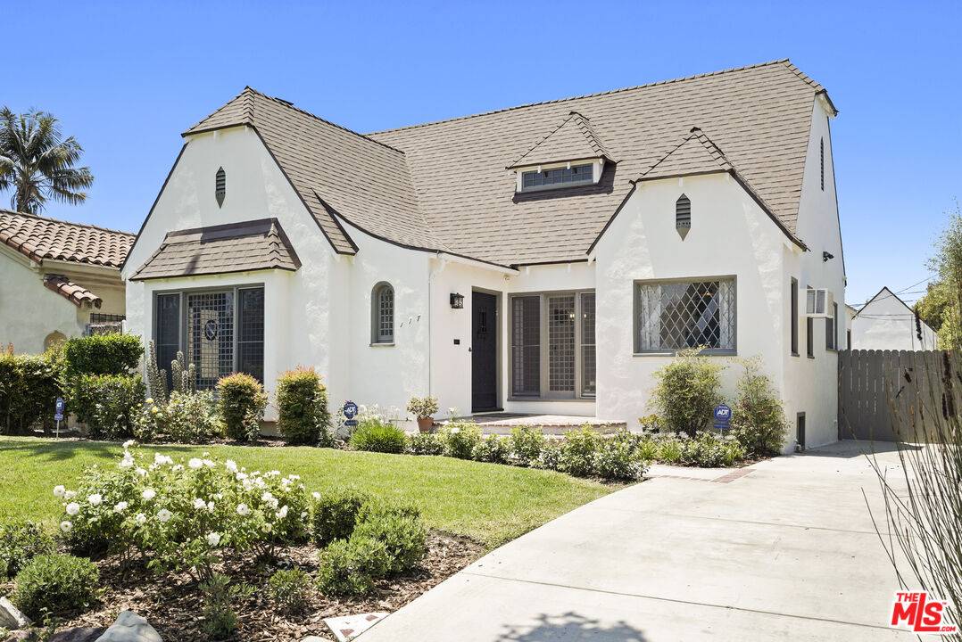 117  N Martel Ave 3BR Hancock Park La