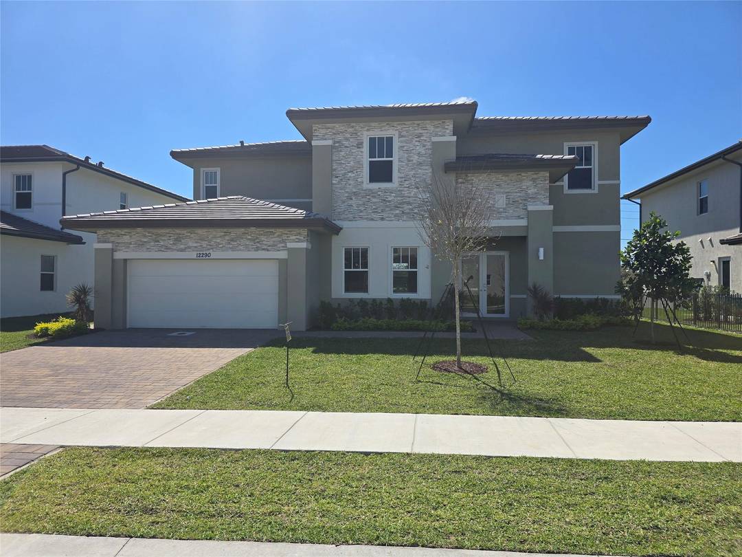 Brand new Lennar built home, in a brand new community.