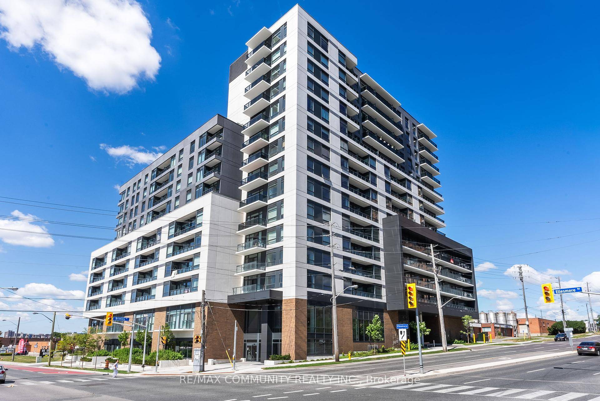 Welcome to Elle Condo, Scarborough's hottest new address where modern style meets unbeatable convenience !