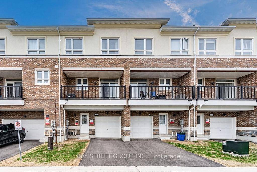 One year new town home with 3 bedroom 3 bathroom, Open concept layout with Lots Of Natural Lights.