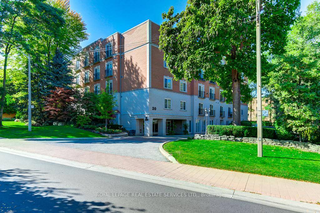 One of a kind opportunity in Humber Valley Village in The Kingsway Regent.