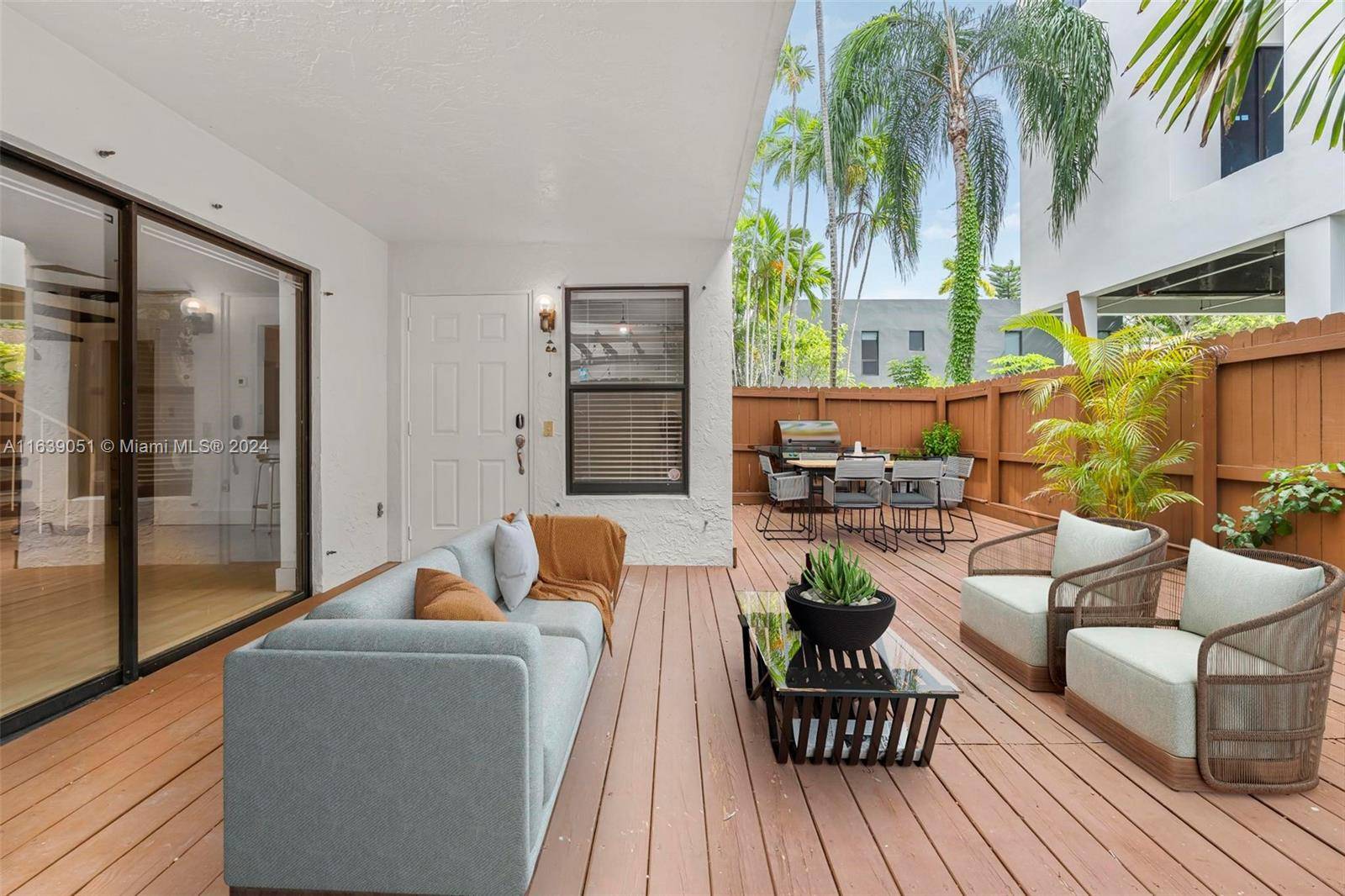 Two story Townhouse in Coconut Grove !