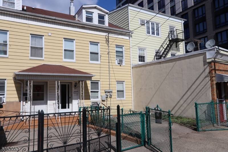 Welcome to the Heart of the Ironbound.