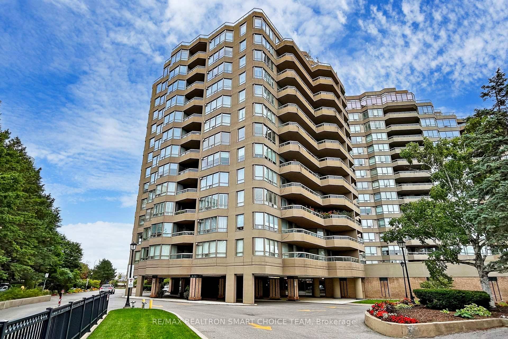 Rare Large Unit with Stunning Views in a Prime Location.