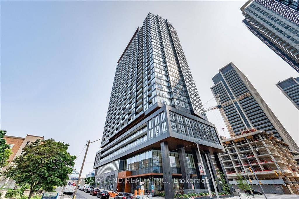 Live in the heart of Liberty Village at Zen King West !