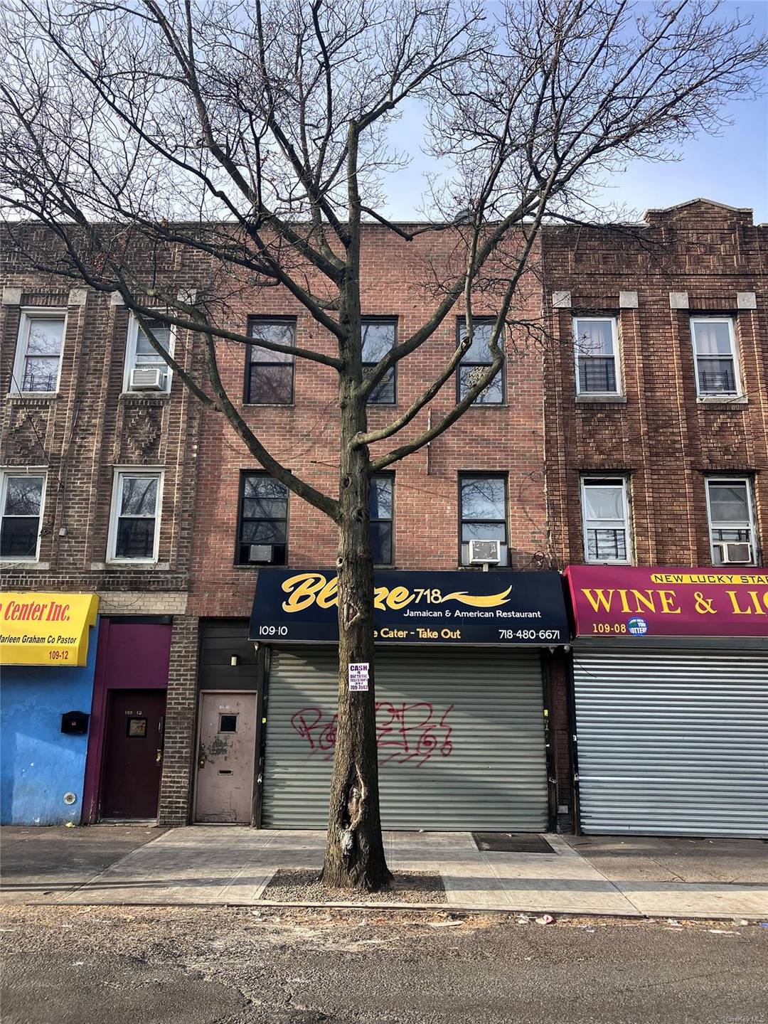 Brick 2 Residents and 1 Restaurant Property for sale.