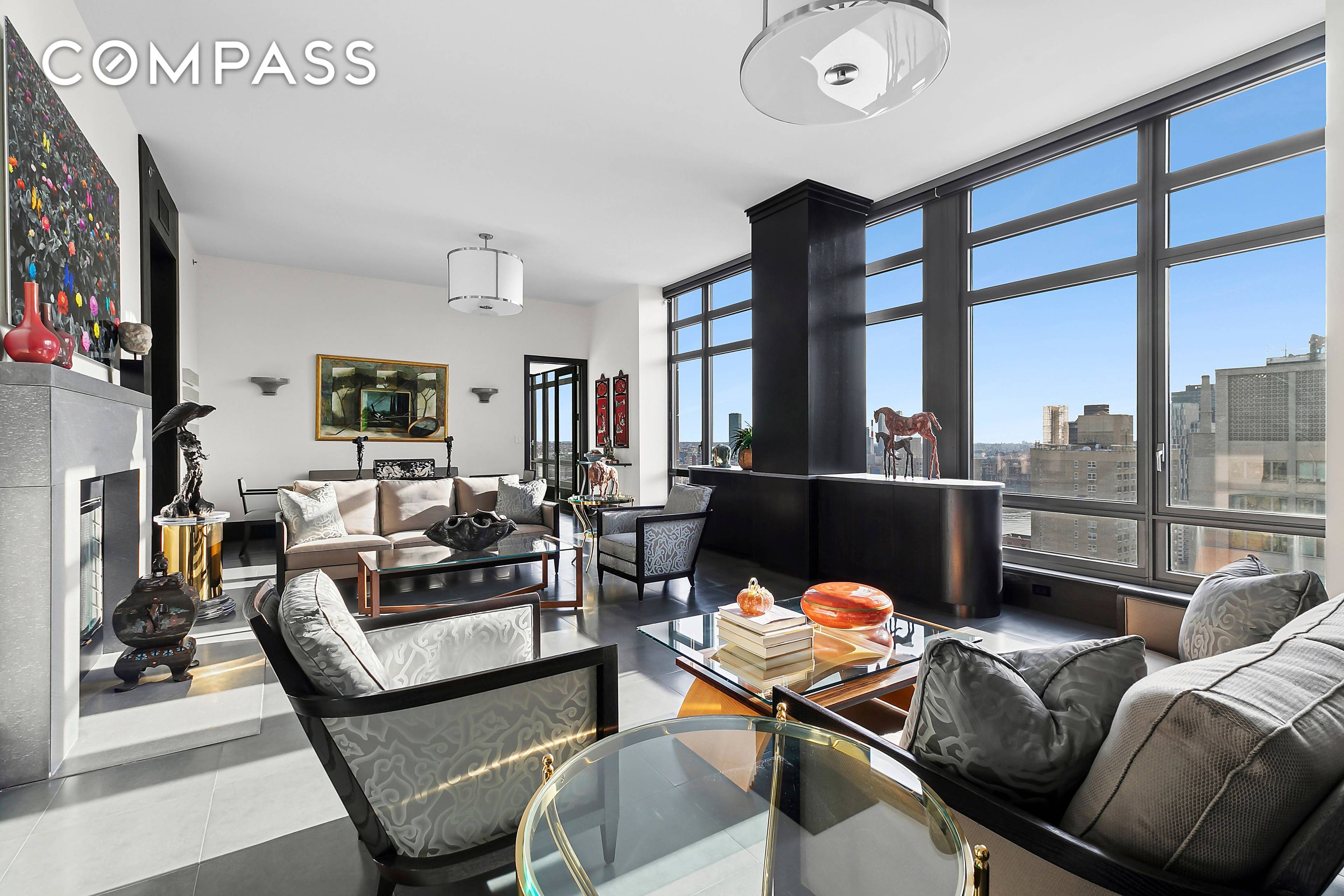 PANORAMIC PENTHOUSE VIEWS AT THE ICONIC CIELO ?