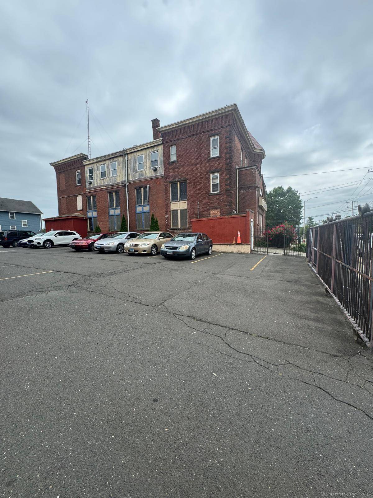Exciting Mixed Use Opportunity in Hartford !