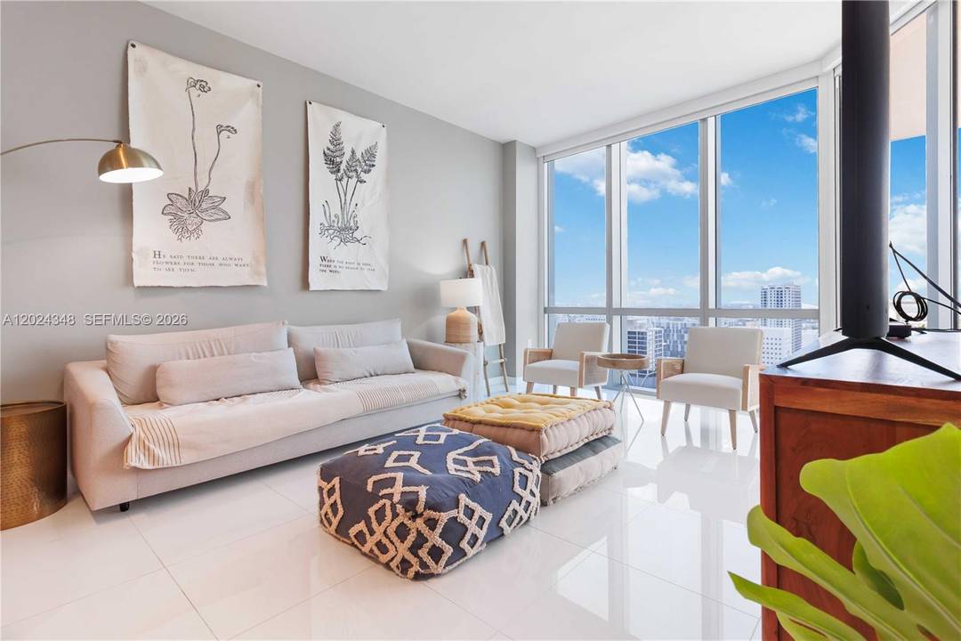 Beautifully furnished 1 bedroom enclosed den and 2 full bathrooms unit located on a high floor with breathtaking sunset views.