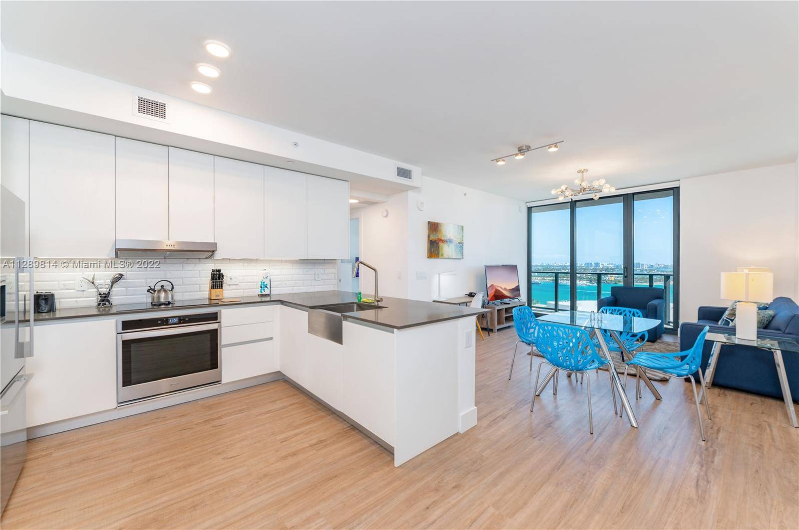 Two bedroom luxury apartment for rent 30 days or more short term or long term at the Bezel Miami in Downtown, with beautiful design The Bezel is luxury living close ...