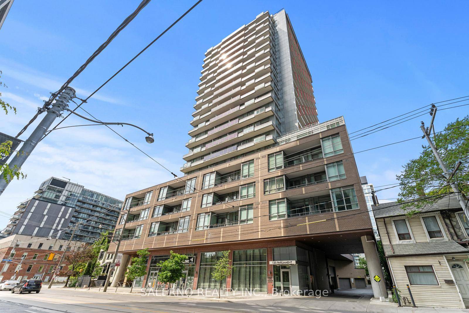 Welcome To East United Condos In The Heart Of The City.