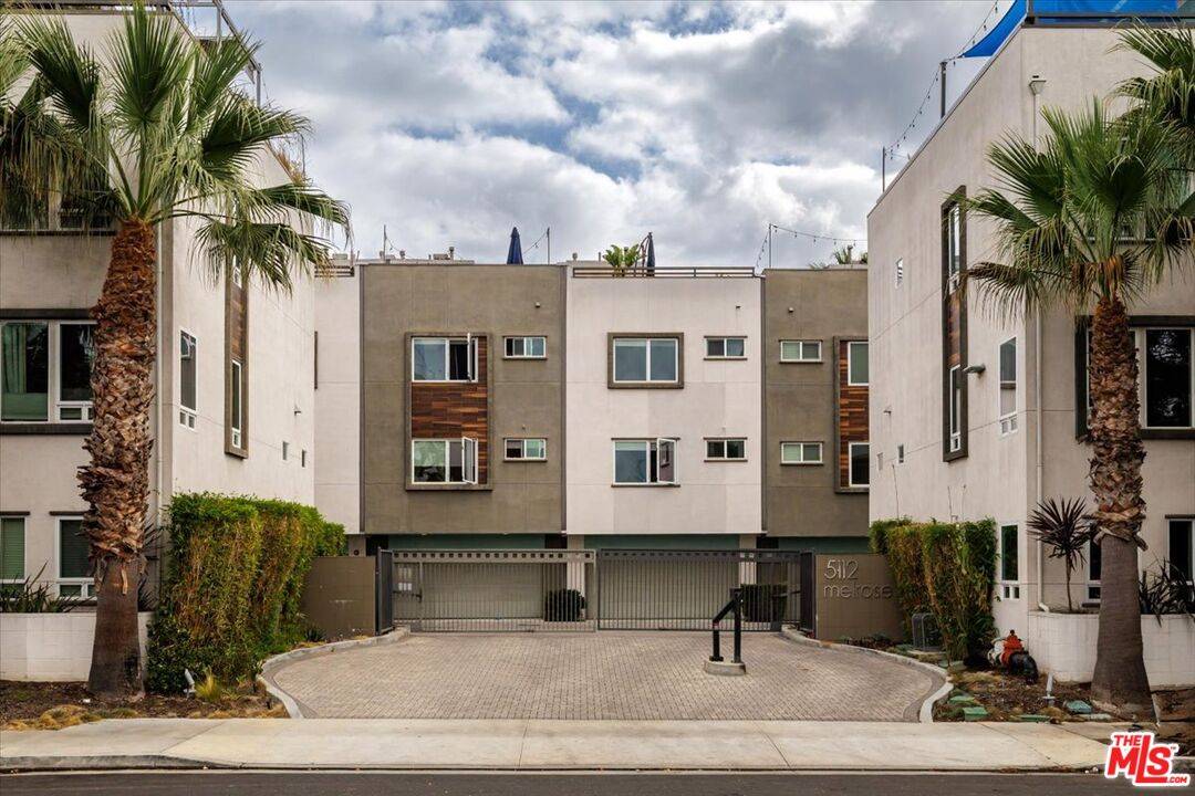 644 N Gramercy Pl 3BR Mid Wilshire La